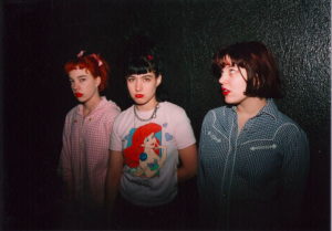 pinker-wahn_bikini-kill
